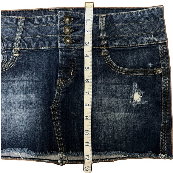G by Guess Sachet Mini Denim Jean Skirt in Dark Destroy Wash Size 29 - Picture 10 of 12